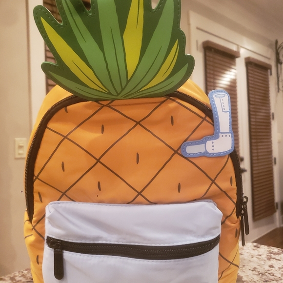 BIOWORLD SPONGEBOB PINEAPPLE DECORATIVE 3D MINI BACKPACK - Picture 4 of 11